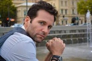 Eion Bailey as Teddy Weizak,