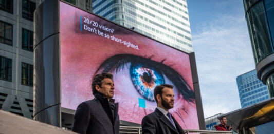 Patrick Dempsey as Dominic Morgan and Alessandro Borghi as Massimo Ruggero in ‘Devils’ season 1 episode 2 (Photo: Antonello and Monte © Sky Italia)