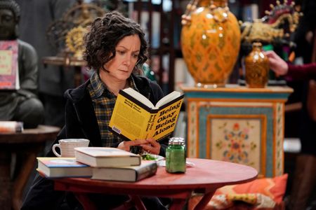 The Conners Season 4 Episode 5 - SARA GILBERT